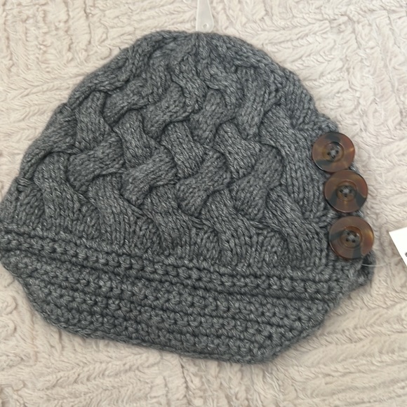 J. Crew wool blend grey cable knit winter hat, bibbed button detail, NWT - Picture 8 of 16